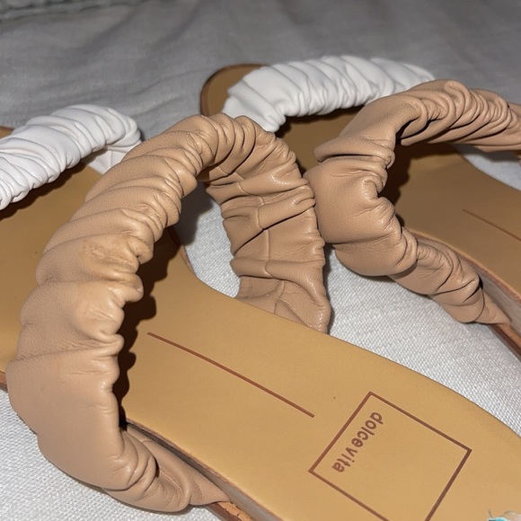 Dolce Vita // Ruched Sandals🌛 - Picture 3 of 8